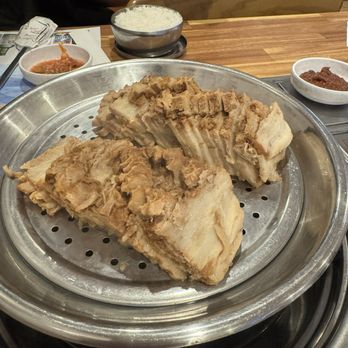 TANG - 보쌈 Steamed Pork Belly (Bossam) !! - Korean Near Me - Fullerton, California
