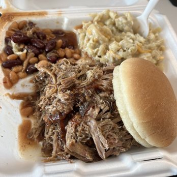 Smoke Ring BBQ - Pulled Pork Sandwich - Food Trucks Near Me - Waterford Township, Michigan Smoke Ring BBQ - Pulled Pork Sandwich - Food Trucks Near Me - Waterford Township, Michigan
