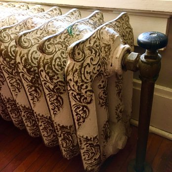 Rogers House Bed and Breakfast - Original fixtures, dating back to 1915. - Bed & Breakfast Near Me - Lincoln, Nebraska Rogers House Bed and Breakfast - Original fixtures, dating back to 1915. - Bed & Breakfast Near Me - Lincoln, Nebraska