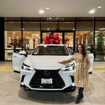 Keyes Lexus - Car Dealers Near Me - Van Nuys, California