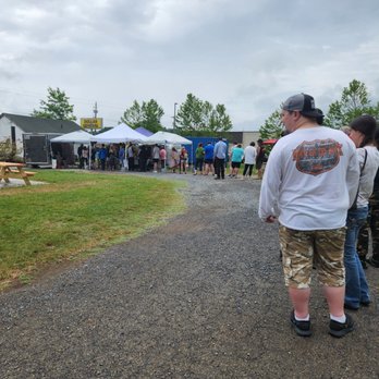 Mama Jean's - The line today at Mama Jean's - Barbeque Near Me - Roanoke, Virginia