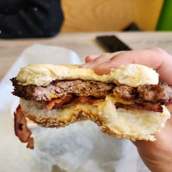 Tasty's Fresh Burgers - BRC, not tastey
