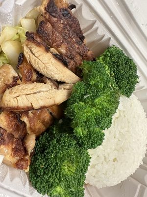 Leo Sushi & Asian Cuisine by null