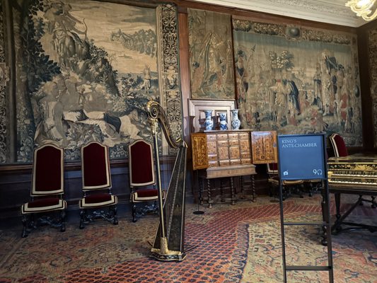 Palace of Holyroodhouse by null