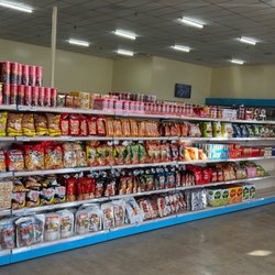 LA Houseware - Wow lots of snacks to choose from.