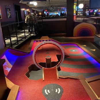 Puttshack - Houston - Ruby Course - Mini Golf Near Me - Houston, Texas