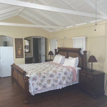 Tropical Cottages - Hotels Near Me - Marathon, Florida