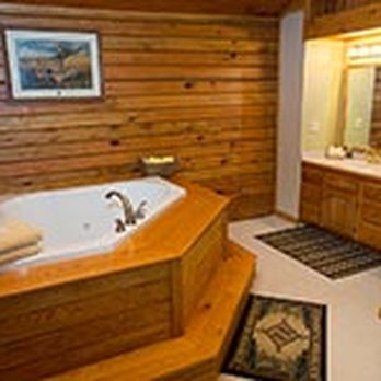 Log Gables - Vacation Rentals Near Me - Lake Delton, Wisconsin Log Gables - Vacation Rentals Near Me - Lake Delton, Wisconsin