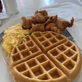 Thumbs Up Diner - Fried Chicken Strips and Waffle - Breakfast & Brunch Near Me - Austell, Georgia Thumbs Up Diner - Fried Chicken Strips and Waffle - Breakfast & Brunch Near Me - Austell, Georgia