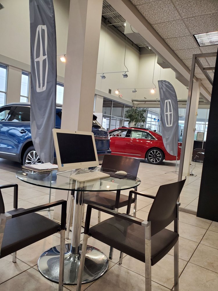 GREEN LINCOLN OF GREENSBORO Updated September 2024 16 Photos 3911