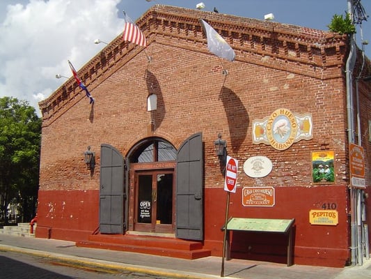 El Meson De Pepe's Restaurant & Bar by null