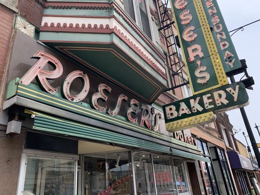 Roeser's Bakery by null