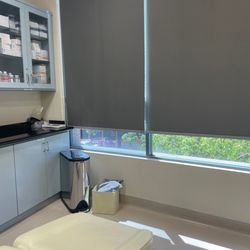 Beverly Hills Plastic Surgeons - Surgery room