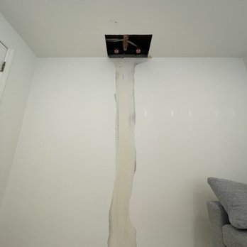 Ezekiel's Drywall Services - Before drywall repair - Drywall Installation & Repair Near Me Ezekiel's Drywall Services - Before drywall repair - Drywall Installation & Repair Near Me