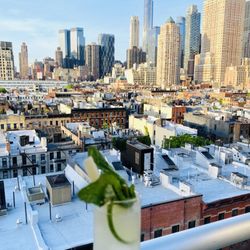 Penthouse 45 - Cocktail and view