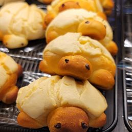Melon bread