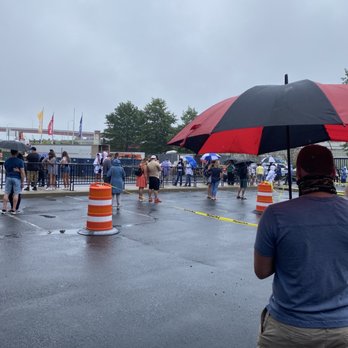 IKEA - Line to get in - Furniture Stores Near Me - New Haven, Connecticut