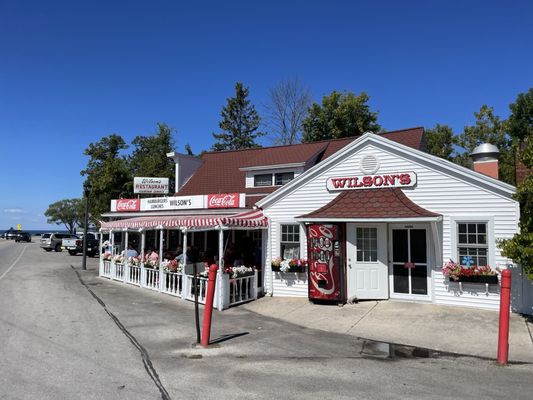 Wilson's Restaurant & Ice Cream Parlor by null