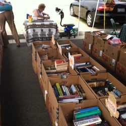 Hemet Farmers Market - Book Lady!! Can't beat her prices