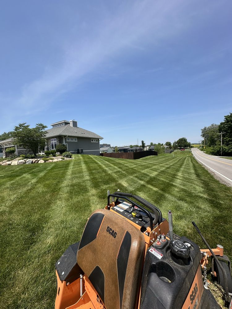 Valley Lawn Care - tree service in Des Moines, IA
