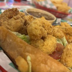 Shrimp poboy