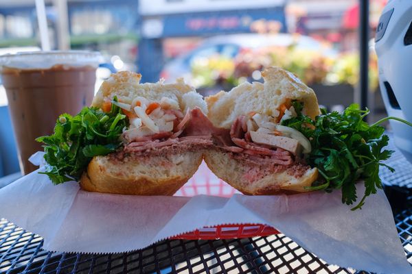 Ilana Coffee by null