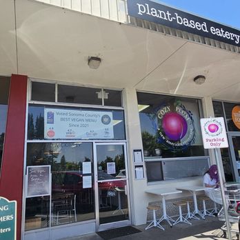 Cozy Plum - Sandwiches Near Me - Sebastopol, California