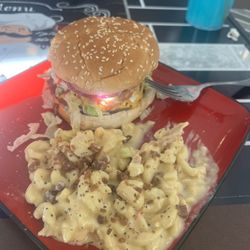A Taste of Texas - Double cheeseburger - Cajun Mac and cheese