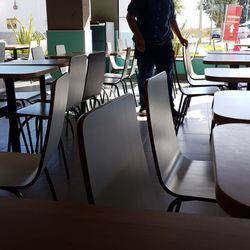 Mac Donalds - Vacío pero lento