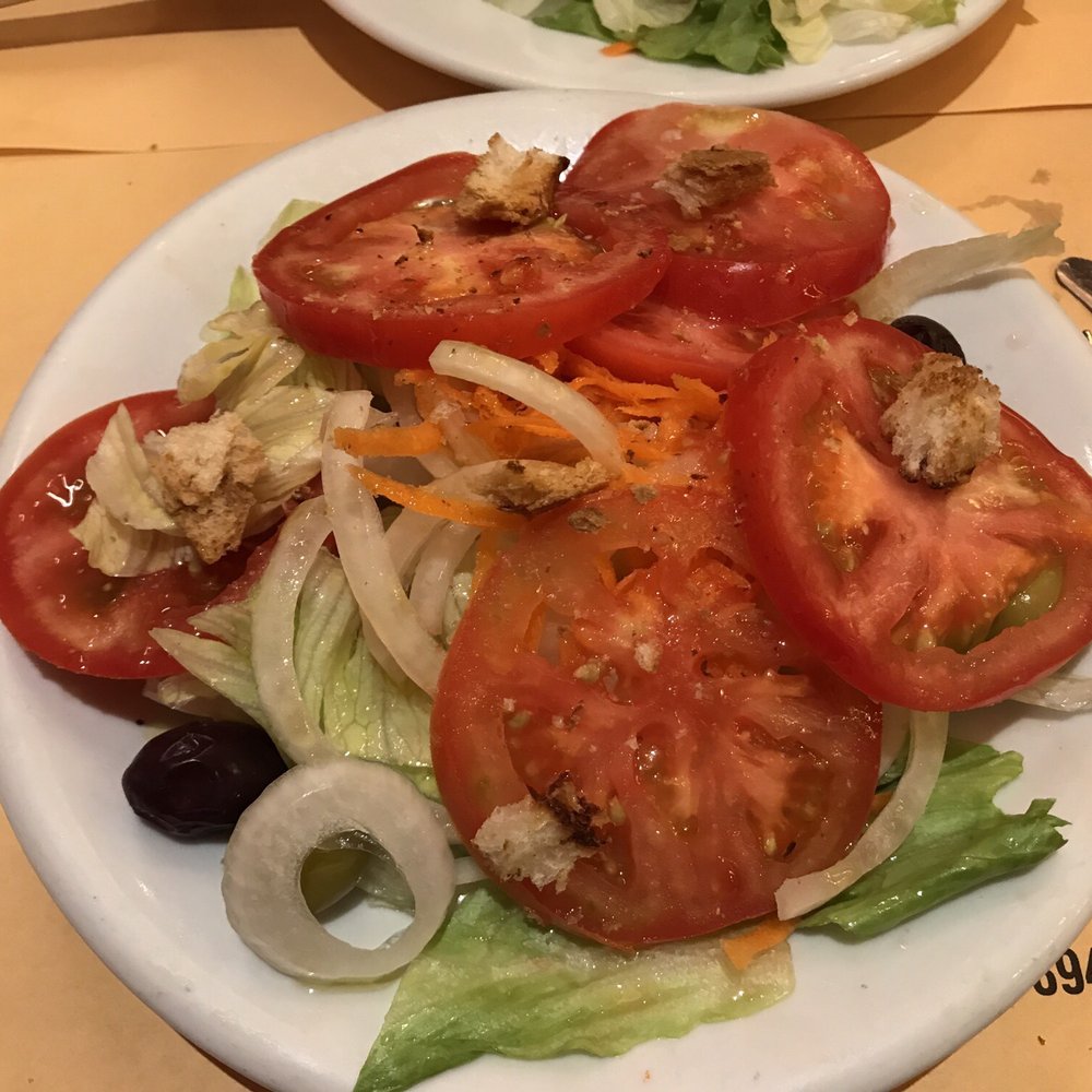 La Oca - Iceberg onion tomato salad. I got my partners tomatoes. - Steakhouses Near Me - Sitges, B La Oca - Iceberg onion tomato salad. I got my partners tomatoes. - Steakhouses Near Me - Sitges, B