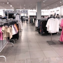 H&M - Entrance