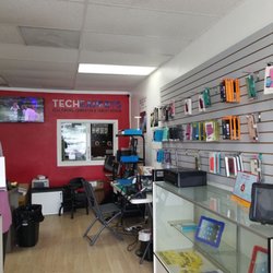 Tech Experts - Getting my daughter's phone fixed!