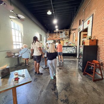 The Hutch Bakehouse - Sip & shop customers - Breakfast & Brunch Near Me - Muskogee, Oklahoma The Hutch Bakehouse - Sip & shop customers - Breakfast & Brunch Near Me - Muskogee, Oklahoma