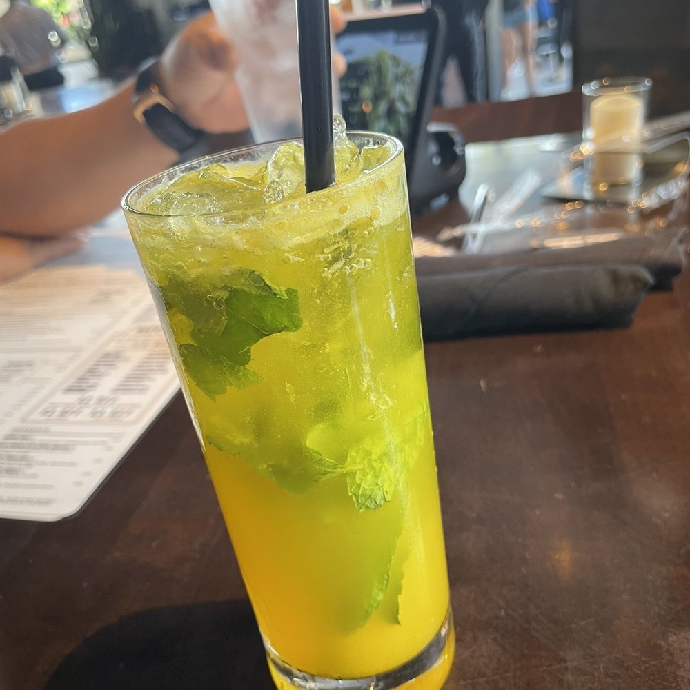 Yard House - Mango Mojito - New American Near Me - Carlsbad, California