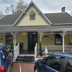 The Mode Salon - Cute historic house for getting your hair done.