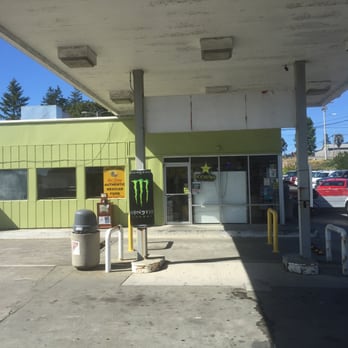 Cielito Lindo - Converted gas station to Mexican food stand and mini mart - Mexican Near Me - Brookings, Oregon