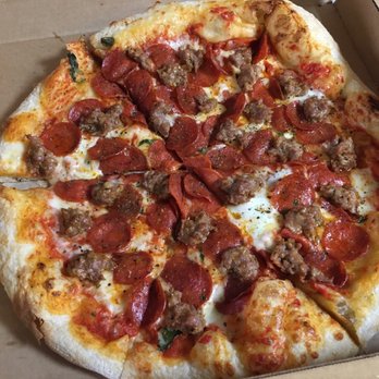 Bob's Pizza - Premium Pepperoni with Italian Suasage - Pizza Near Me - Chicago, Illinois Bob's Pizza - Premium Pepperoni with Italian Suasage - Pizza Near Me - Chicago, Illinois