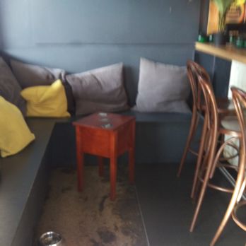 Lord Raglan Hotel - Smokers Cage - Bars Near Me - Alexandria, NSW