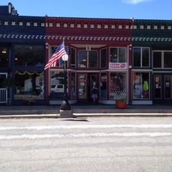Nellie's Sweet Shoppe - Store front