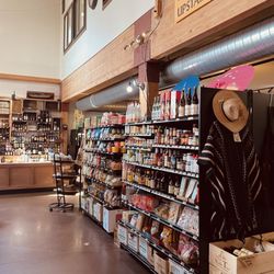Aldrich Market - Among the shelves.