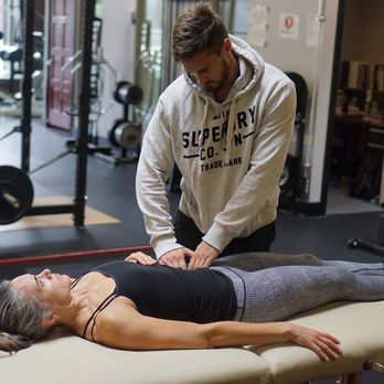 Peak Active Care - Client of the gym had a back spasm. Stepped to in alleviate the pain. Turns out the back pain was coming from tight hips flexors in front - Massage Therapy Near Me - Denver, Colorado