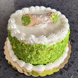 The cannoli cake.. SO GOOD!