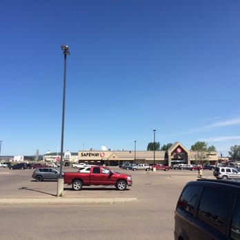 Safeway - Car Park in front of Safeway - Grocery Near Me - Stony Plain, Alberta Safeway - Car Park in front of Safeway - Grocery Near Me - Stony Plain, Alberta
