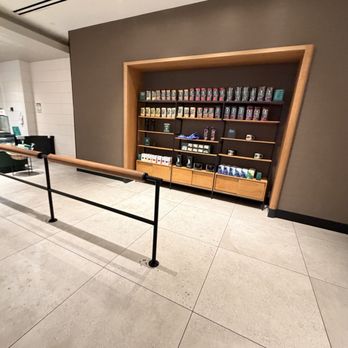 Starbucks - Coffee & Tea Near Me - Toronto, Ontario