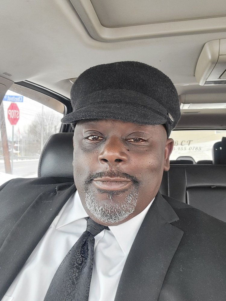 ST.CAIR’S BLACK CAR TRANSPORTATION Updated August 2024 25 Photos