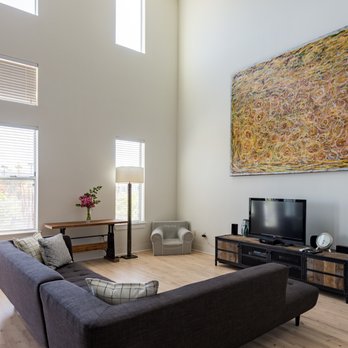 Bluwater Crossing - G - Great Room - Apartments Near Me - Carlsbad, California