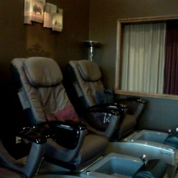 Pauline's Nail Spa - Spa pedicure area can you say ahhhhh - Nail Salons Near Me - Des Moines, Washington Pauline's Nail Spa - Spa pedicure area can you say ahhhhh - Nail Salons Near Me - Des Moines, Washington