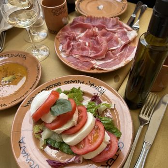 Osteria Da Fortunata - Caprese salad & prosciutto - Roman Near Me - Rome, RM Osteria Da Fortunata - Caprese salad & prosciutto - Roman Near Me - Rome, RM