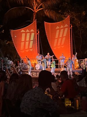 KA WA'A - A LŪ'AU by null