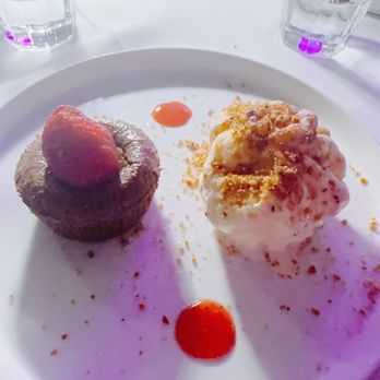 ConSentido Miami - Chocolate lava cake & Chocolate lava cake - Asian Fusion Near Me - Miami, Florida